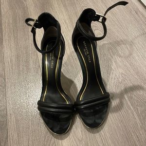 Kenneth Cole 'Brooke' Ankle Strap Sandal. Size 7.5M